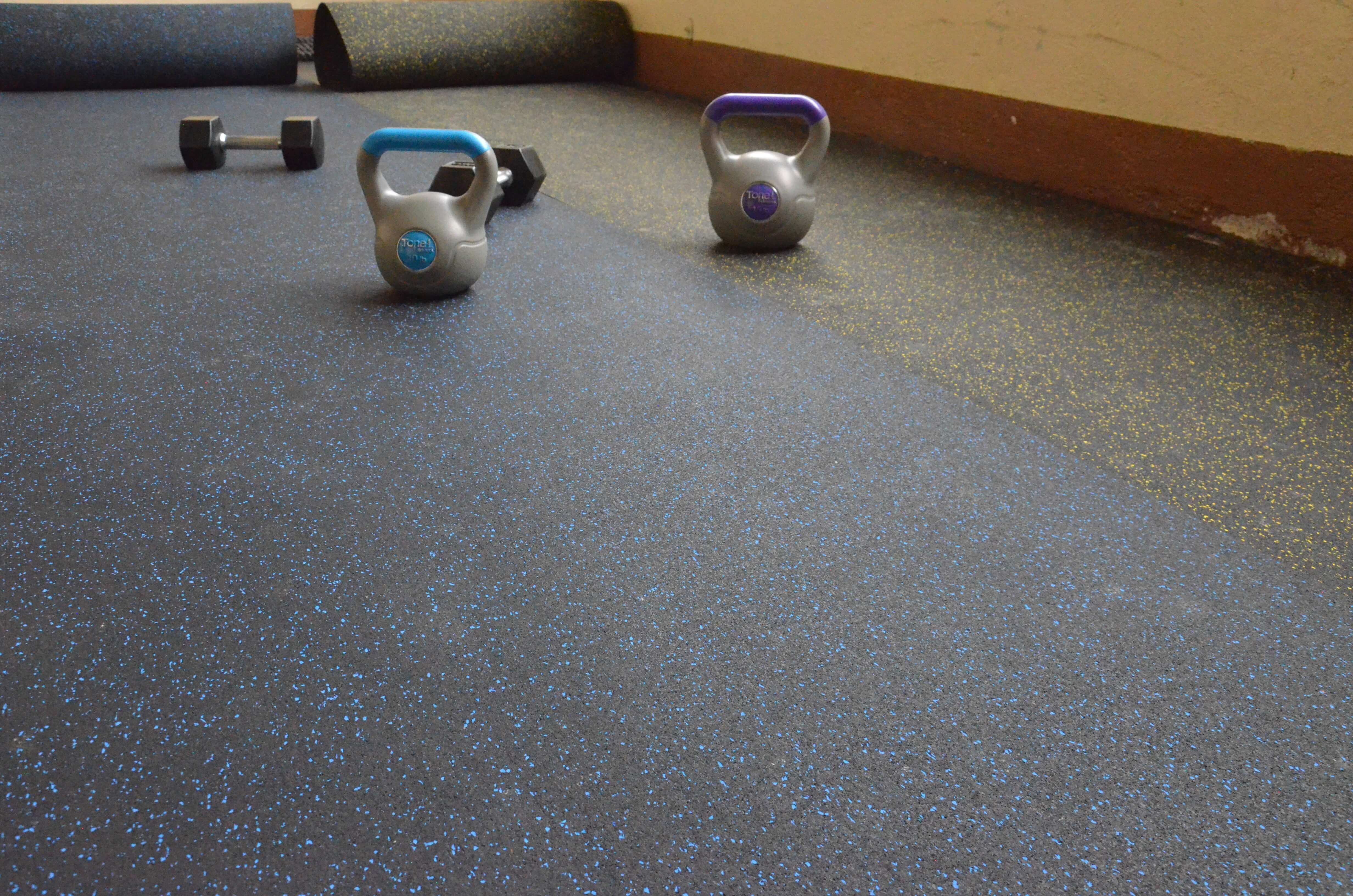 PISOS PARA GIMNASIO EN ROLLO | UNIDAD HIDRAULICA